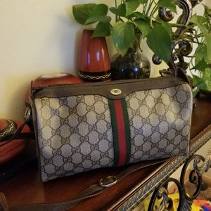 Authentic Gucci crossbody